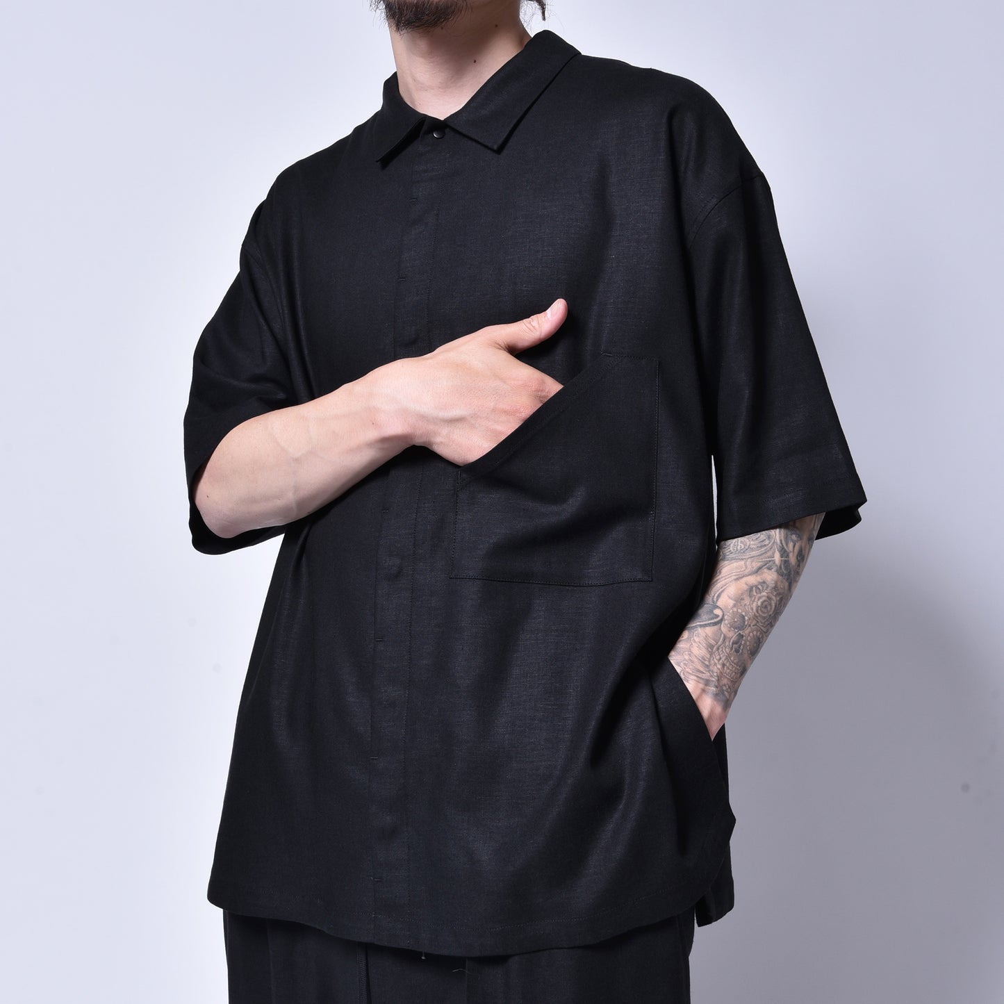 rin / Fri Front S/S Shirt BK
