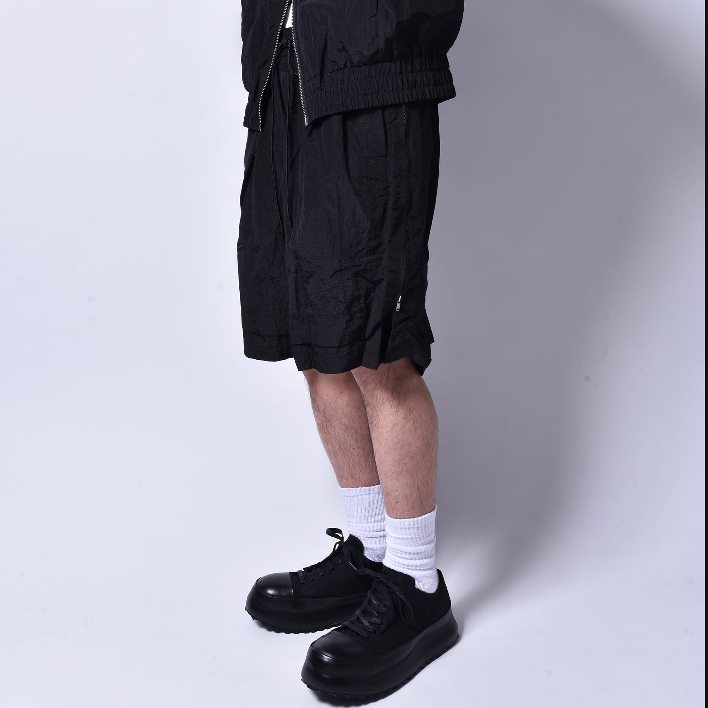 JOE CHIA / RIADA SHORTS BLACK