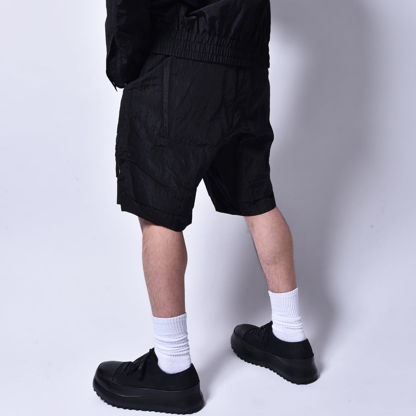 JOE CHIA / RIADA SHORTS BLACK