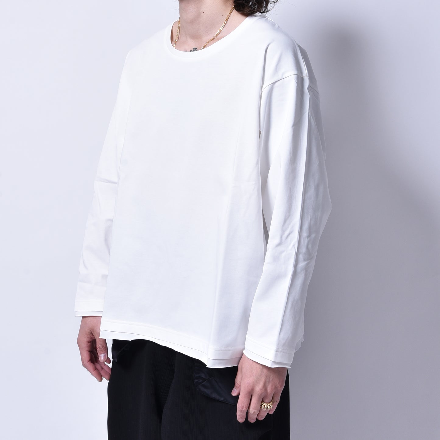 rin / Loose Neck Long Sleeve Tee WH
