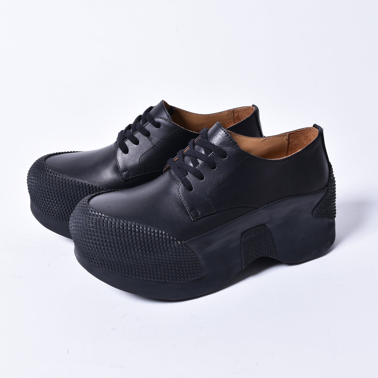 PARABOLOIDE / VULCANIZED DERBY