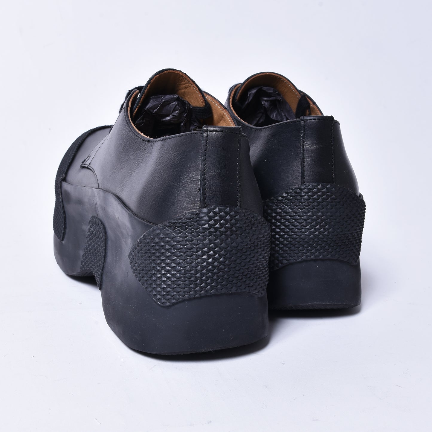 PARABOLOIDE / VULCANIZED DERBY