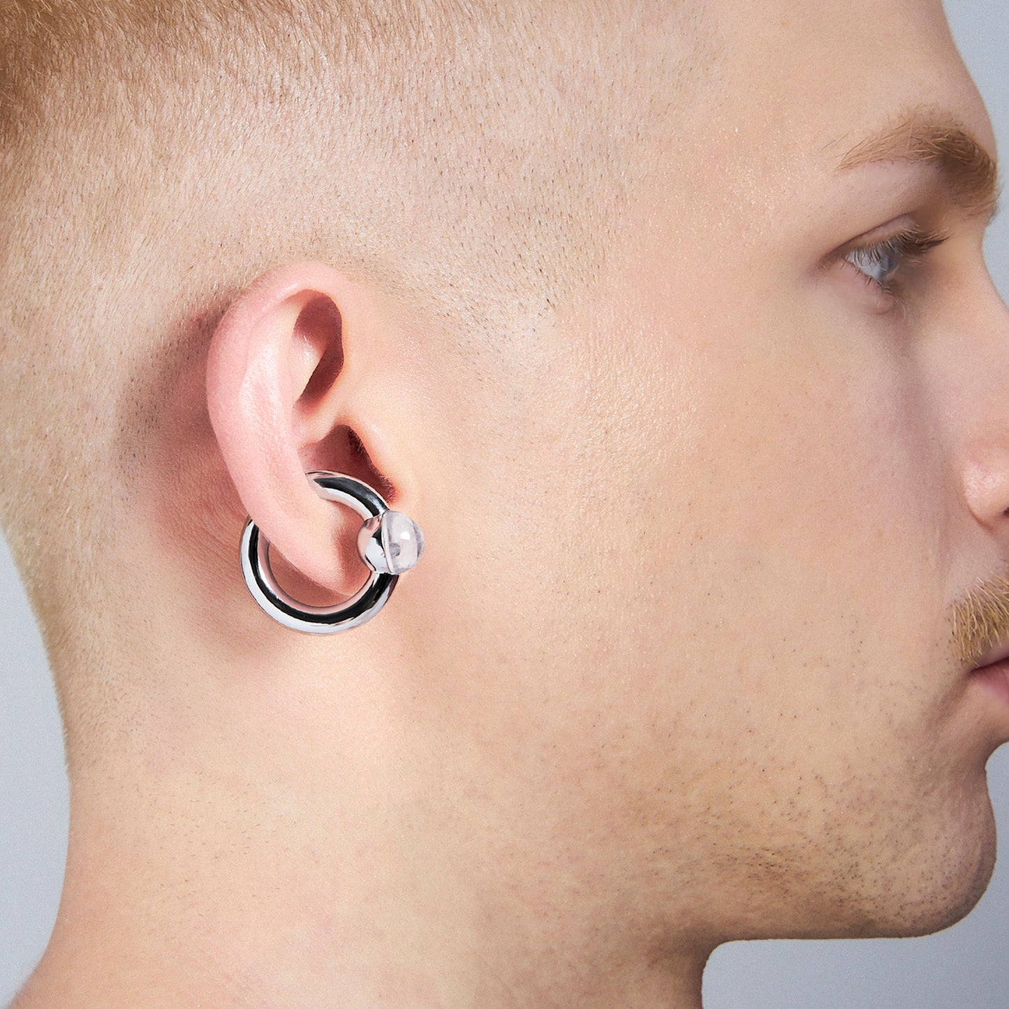 KISKA LAB / CRYSTAL BALL EAR CUFF