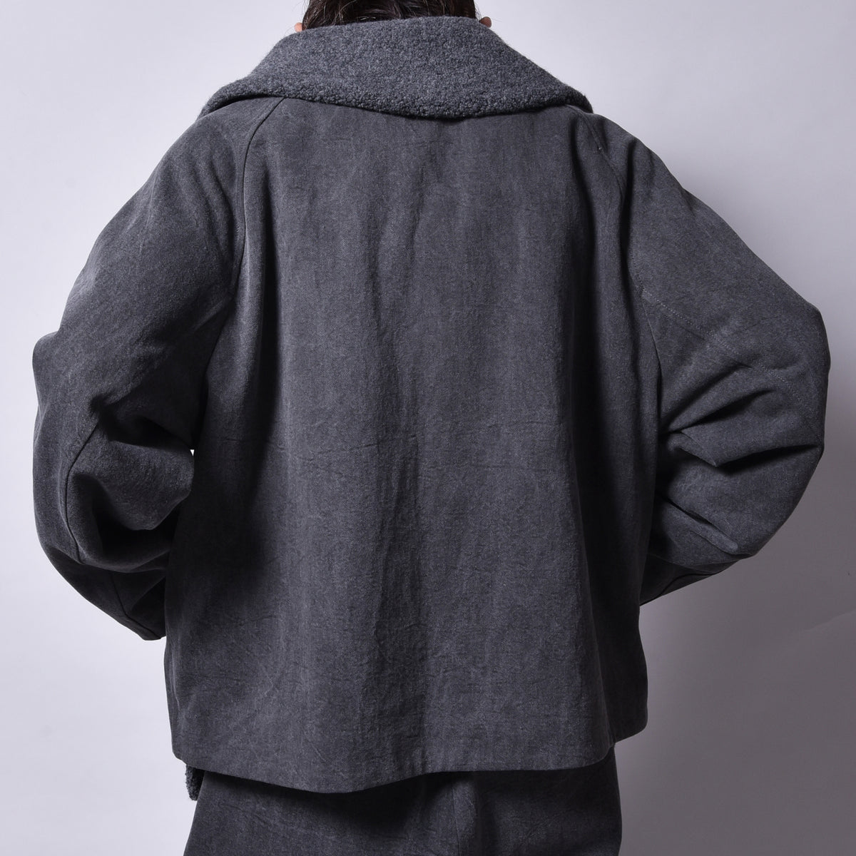 rin / Dusty Boa Jacket SUMI BK