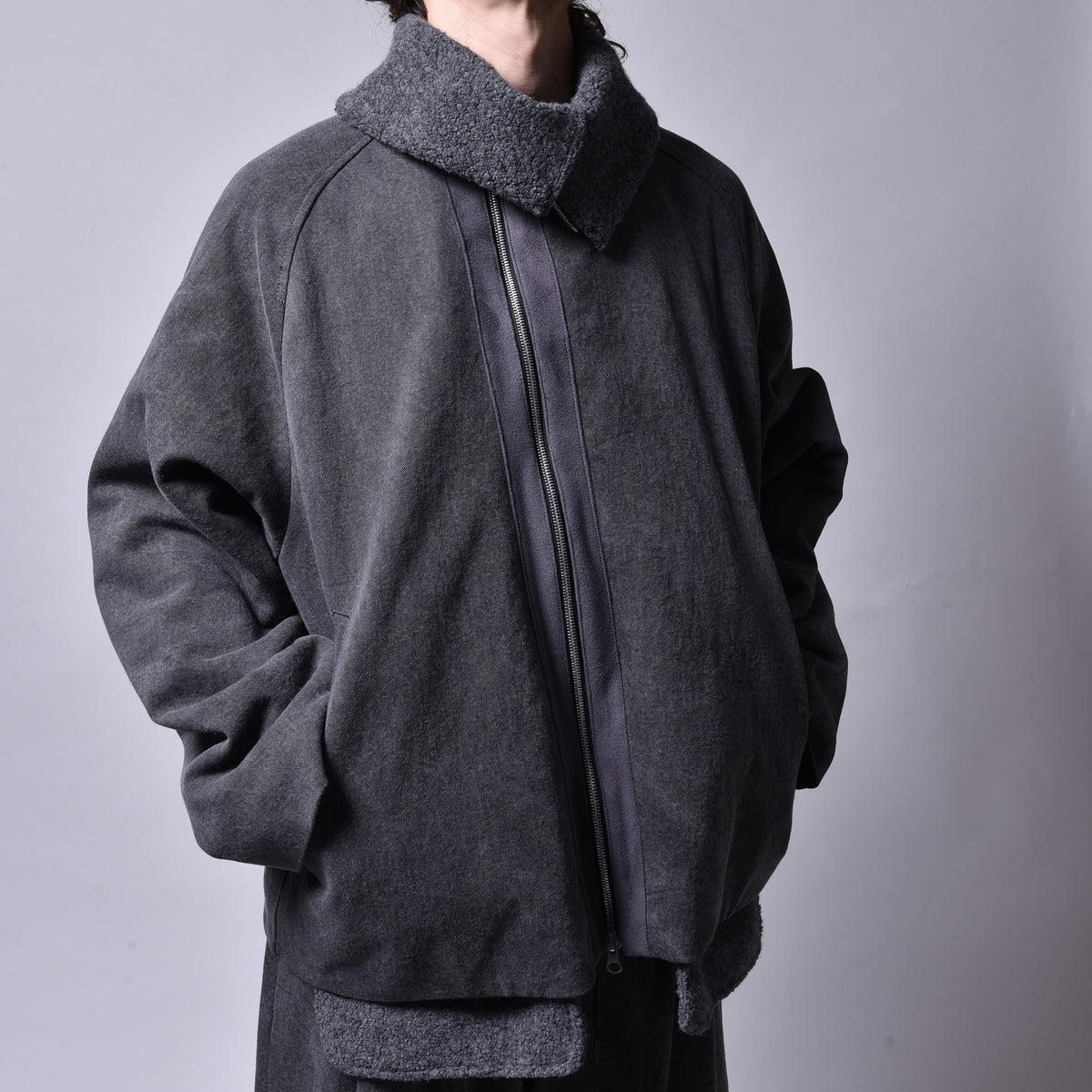 rin / Dusty Boa Jacket SUMI BK