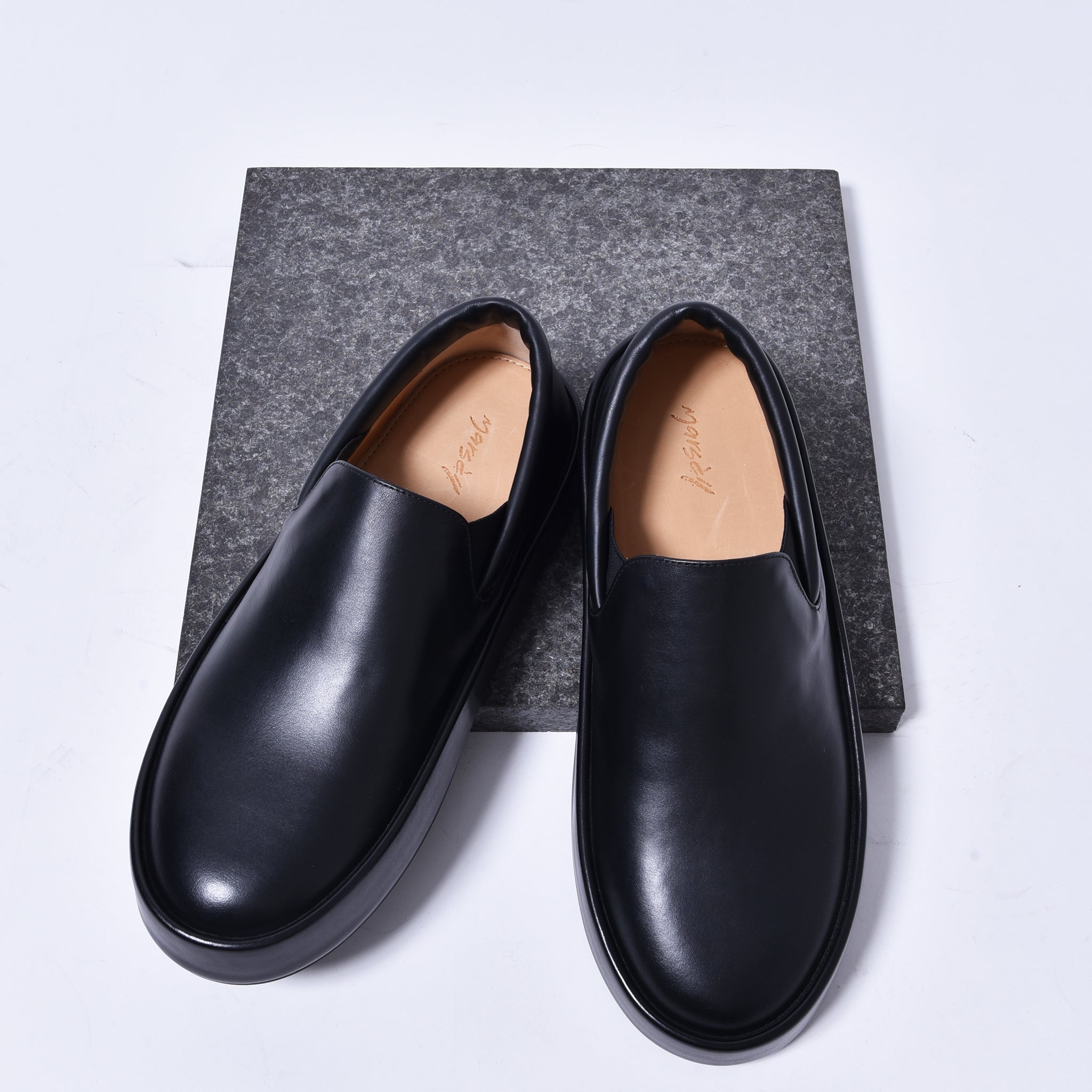 MARSELL / CASSAPELLE SLIP ON MAN NERO