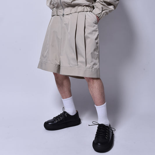 rin / Pleats Wide Tuck Short Pants BEI