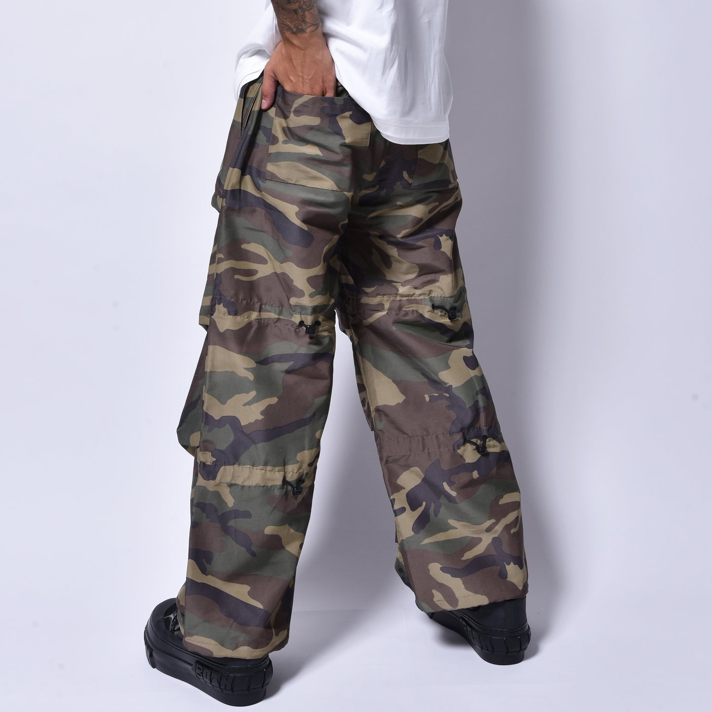 rin / Teck Tuck Wide Pants CAMO