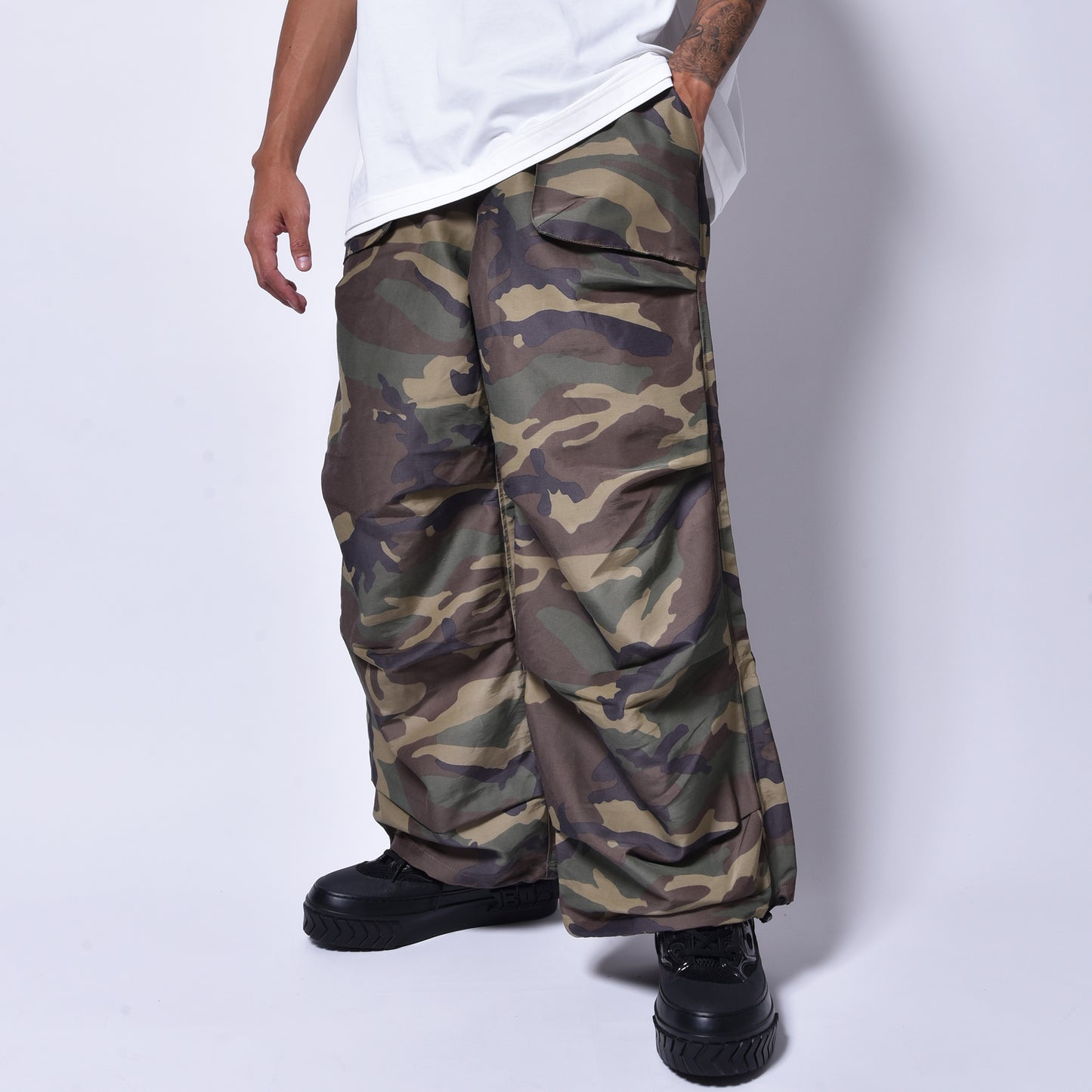 rin / Teck Tuck Wide Pants CAMO