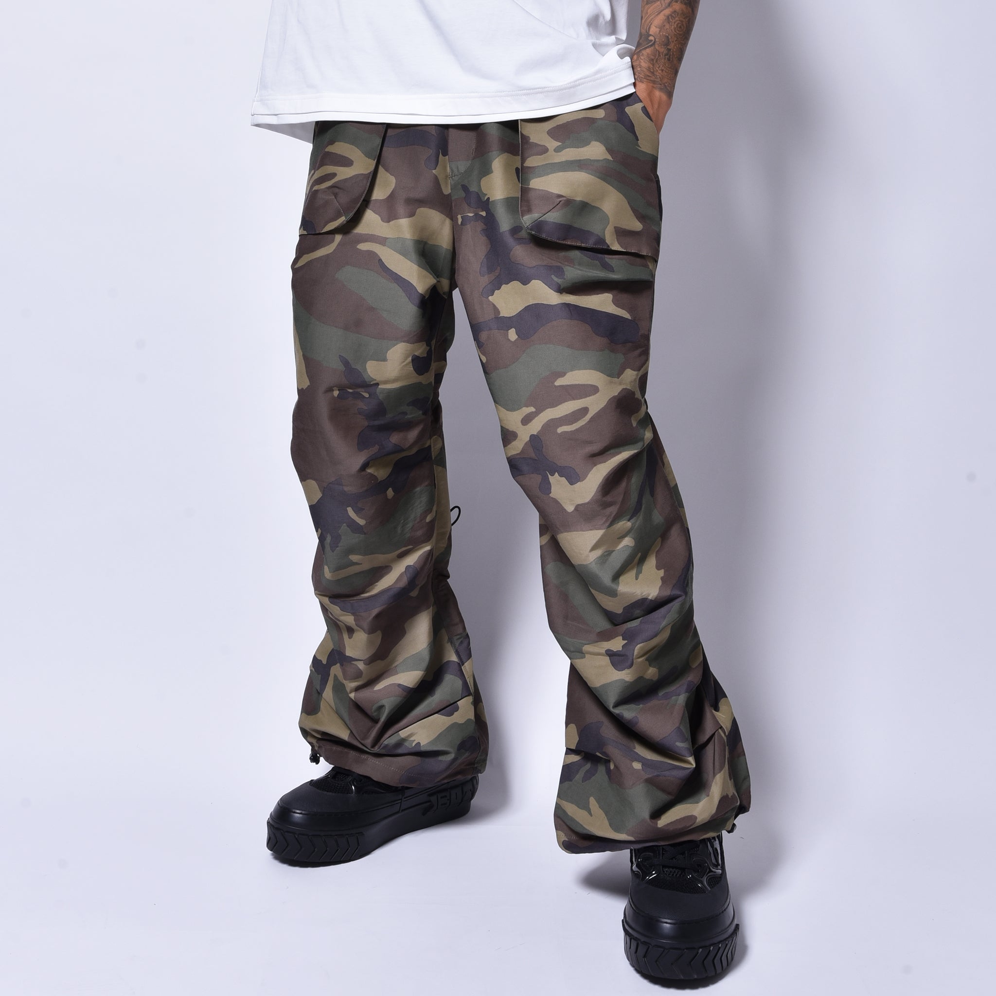 rin / Teck Tuck Wide Pants CAMO