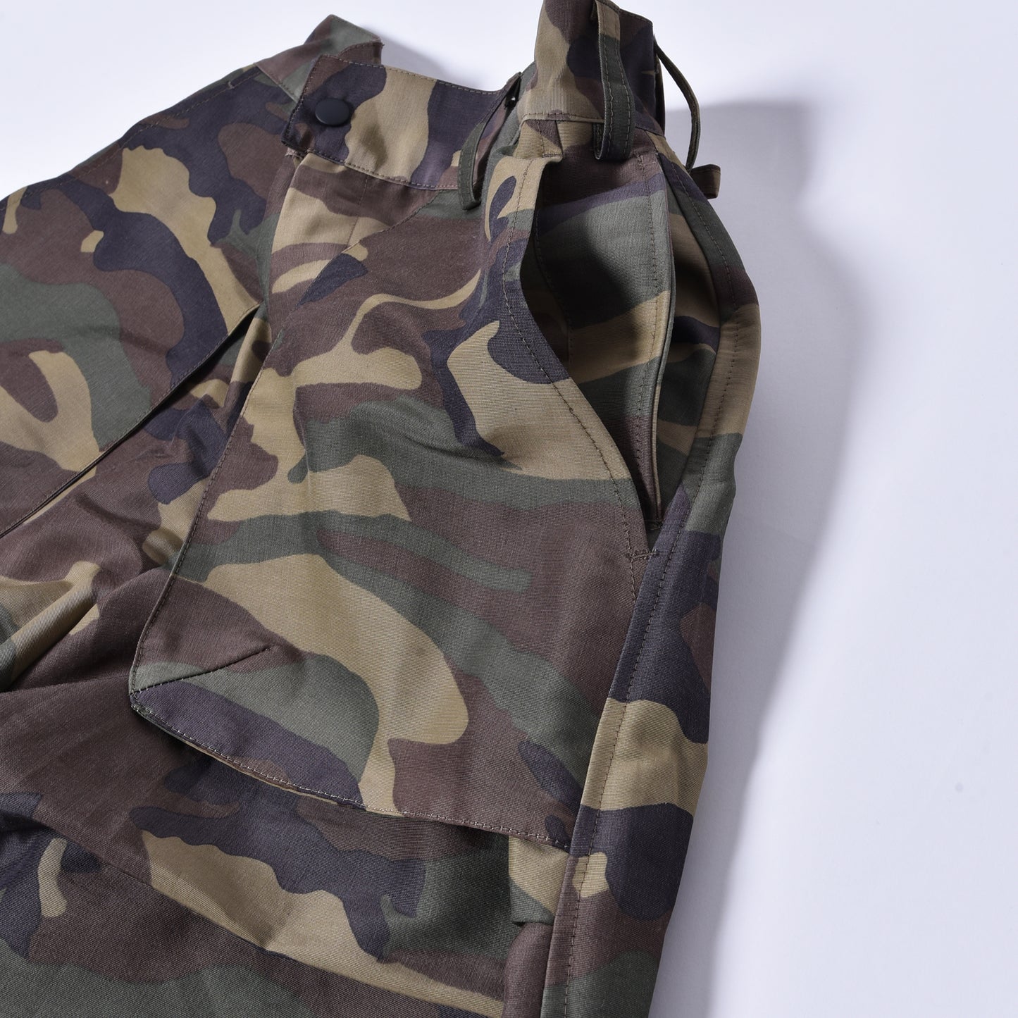 rin / Teck Tuck Wide Pants CAMO