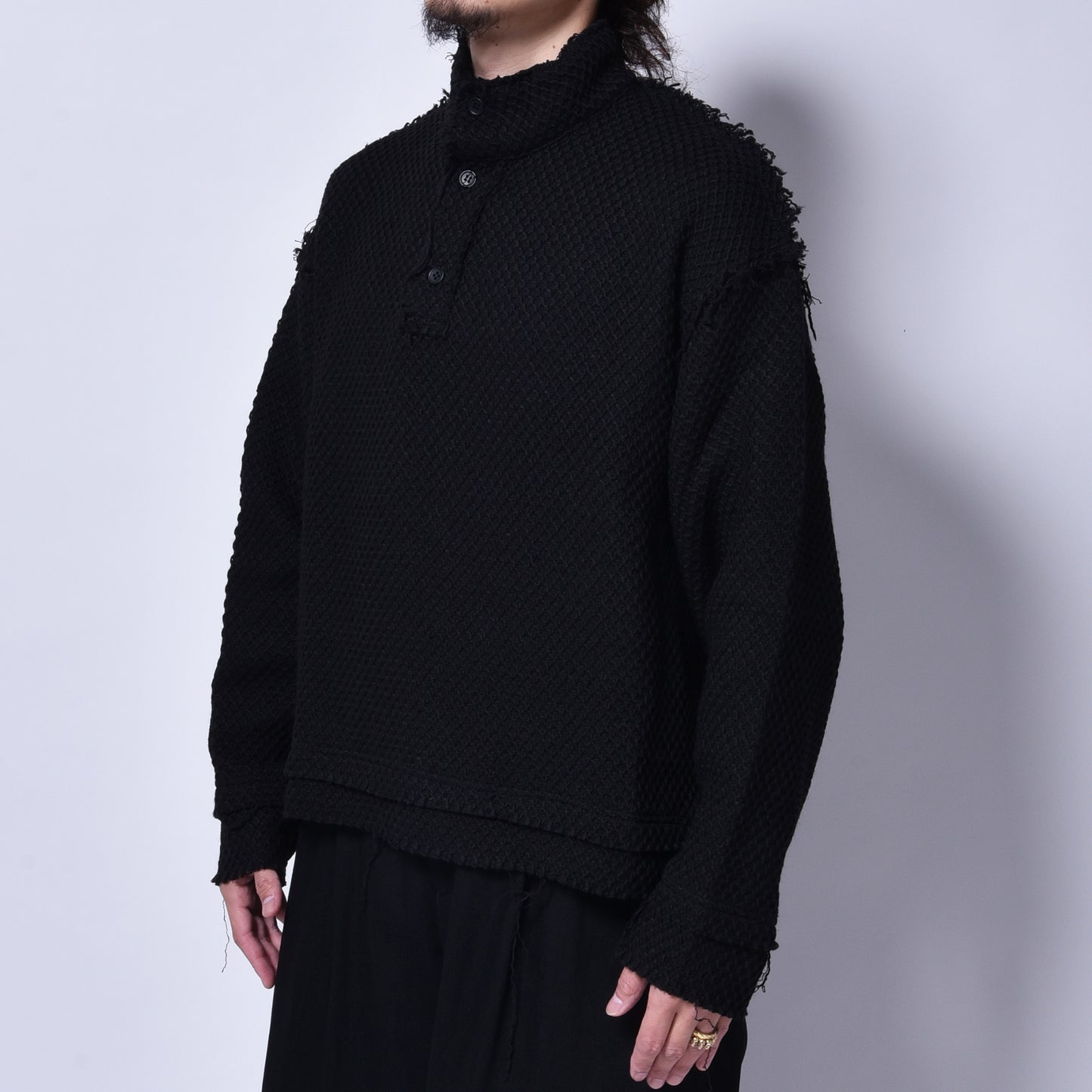 rin / Cut Bee Knit Long Sleeve BK