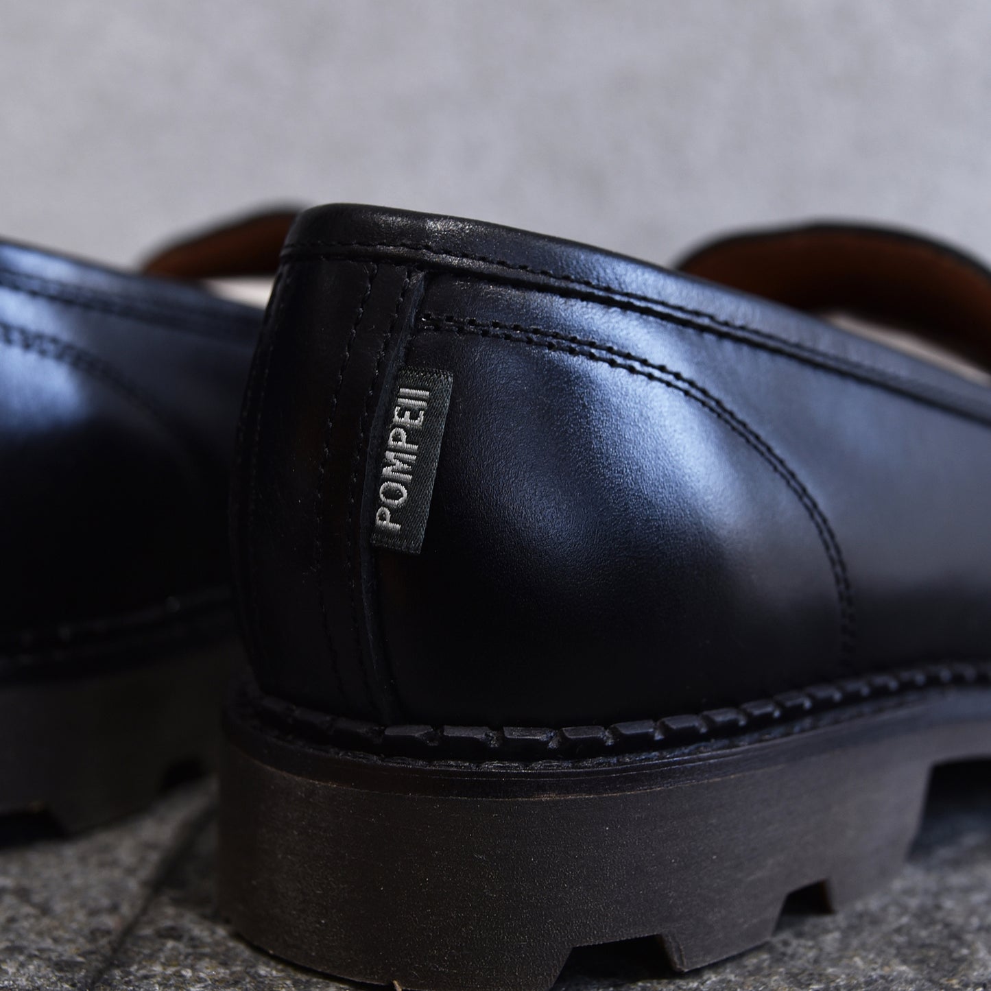 POMPEII / MODENA LEATHER BLACK