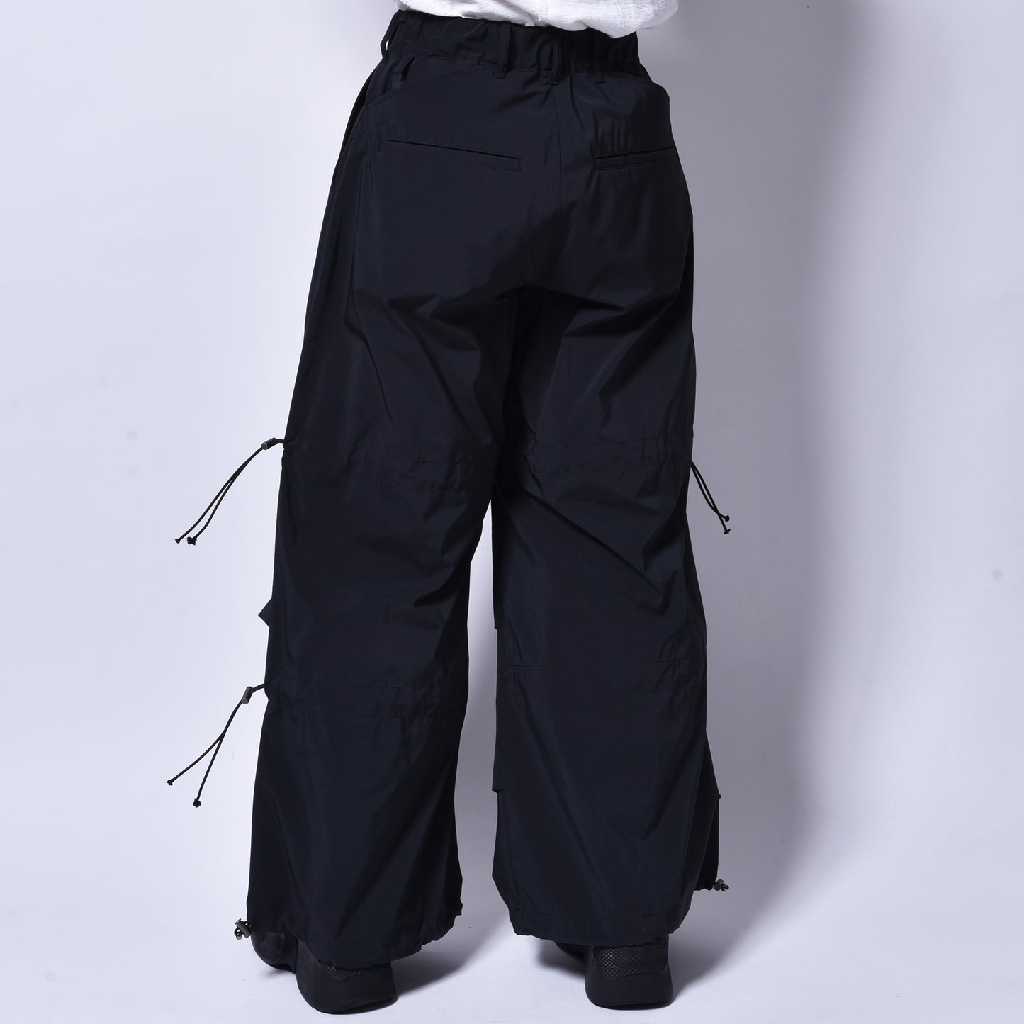 rin / Code Tuck Shaka Pants BK