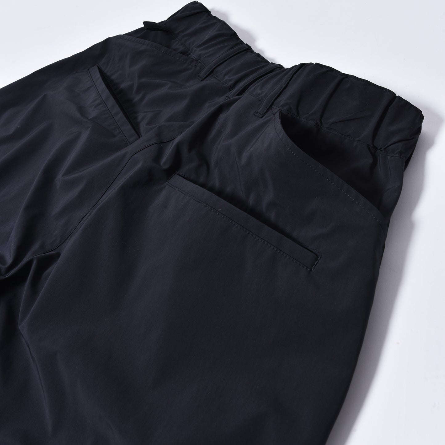 rin / Code Tuck Shaka Pants BK