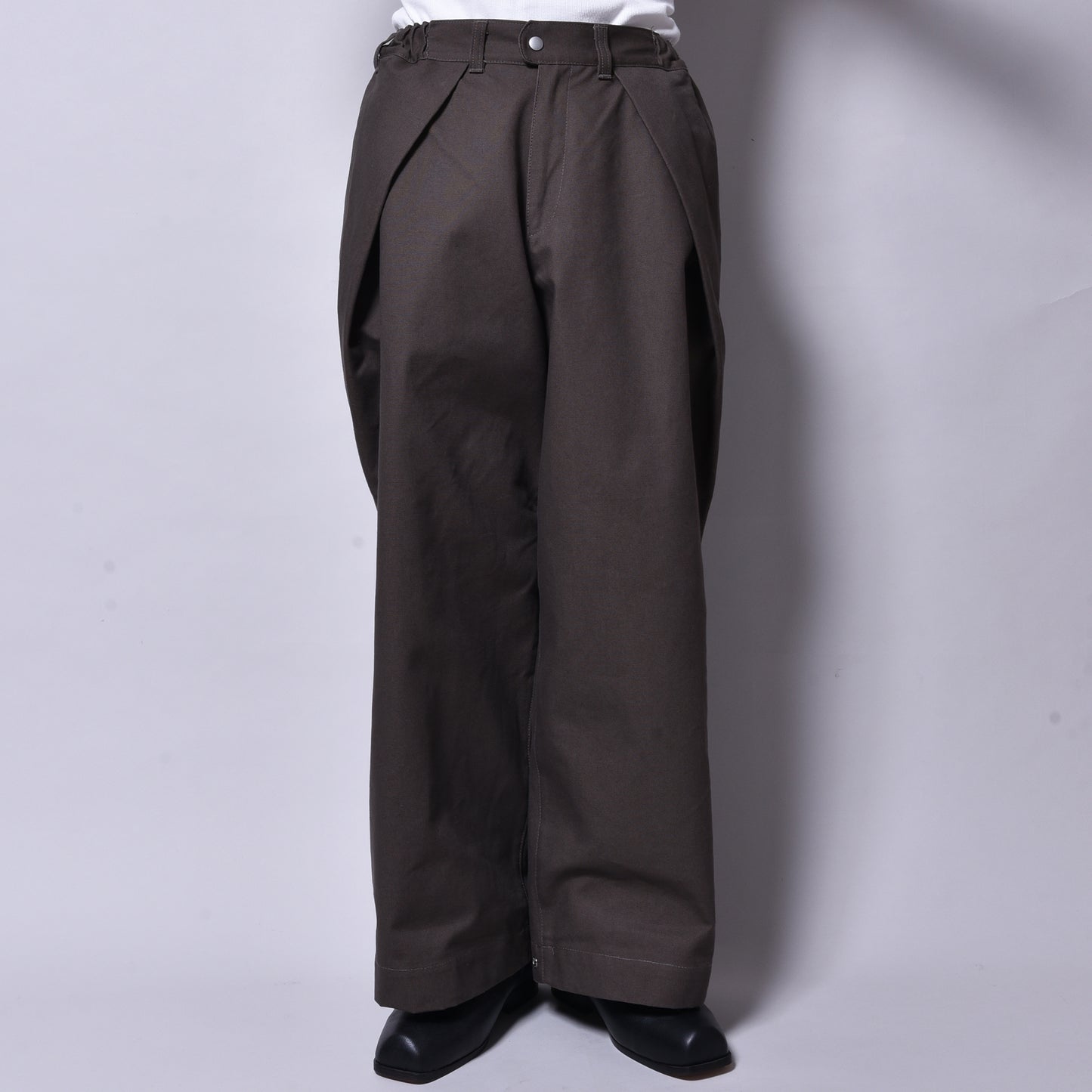 rin / Over DUG Tuck Pants KHAKI