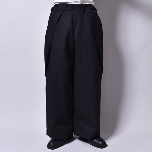 rin / Over DUG Tuck Pants BK