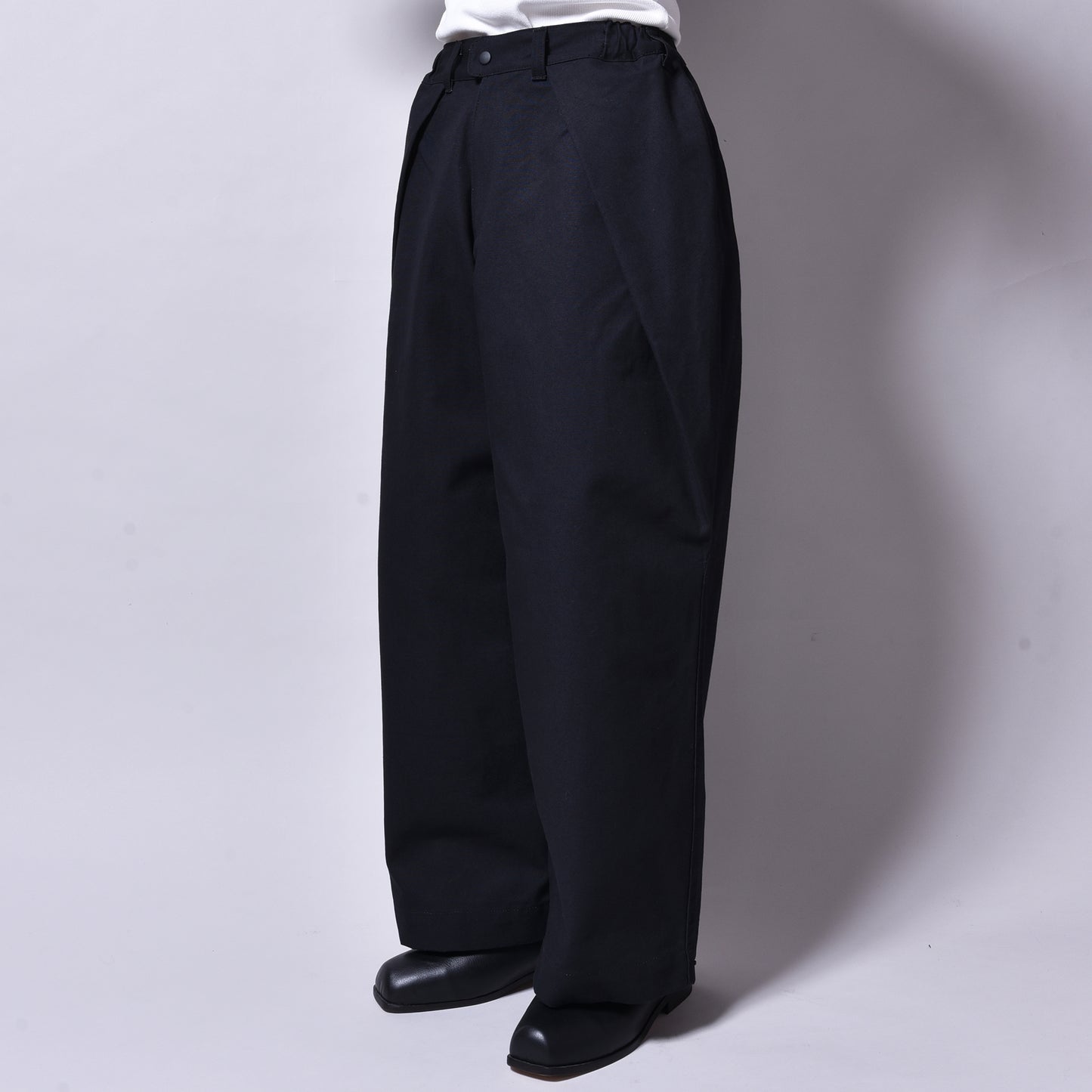 rin / Over DUG Tuck Pants BK