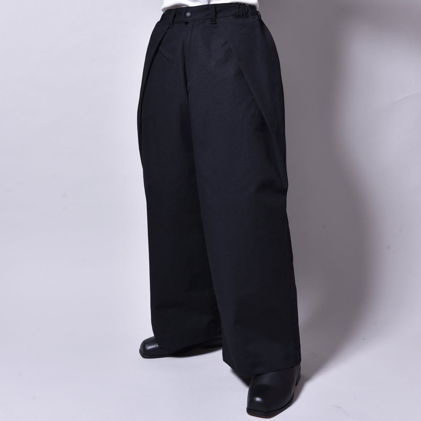 rin / Over DUG Tuck Pants BK