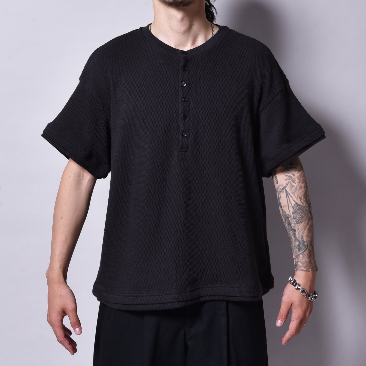 rin / Honeycomb Henry S/S Tee BK